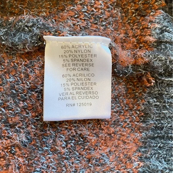 Sweater - Picture 4 of 5